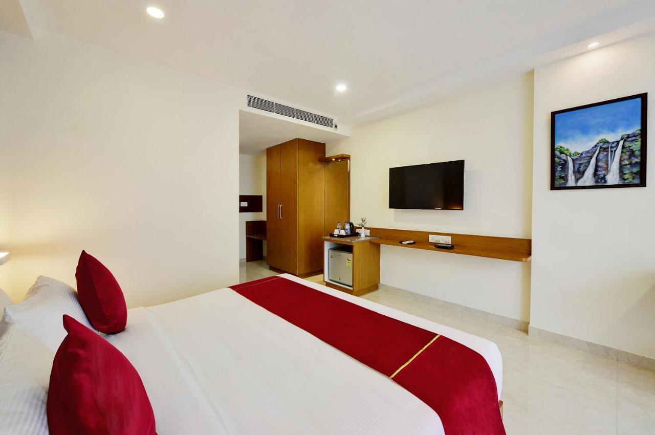 La Sara Gateway Hotel Bangalore Exterior foto