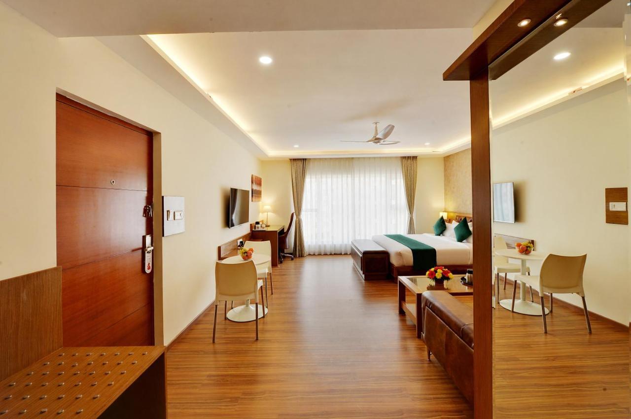La Sara Gateway Hotel Bangalore Exterior foto